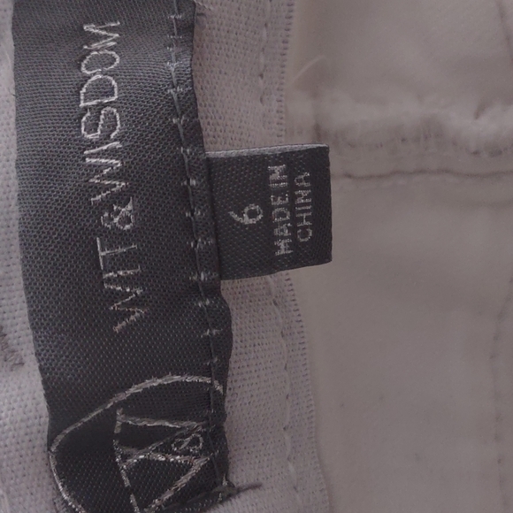 Wit & Wisdom Women's White Ab SolutionHigh Rise Ankle Skimmer Jeans Size 6 - Picture 9 of 11